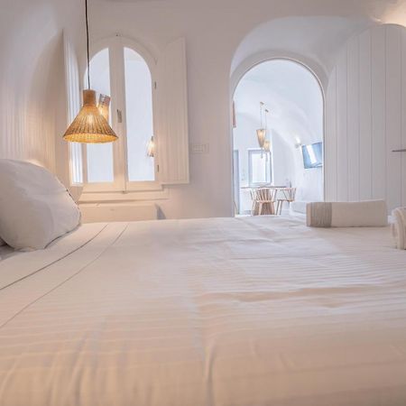 Eternity Suites Santorini Тира Экстерьер фото