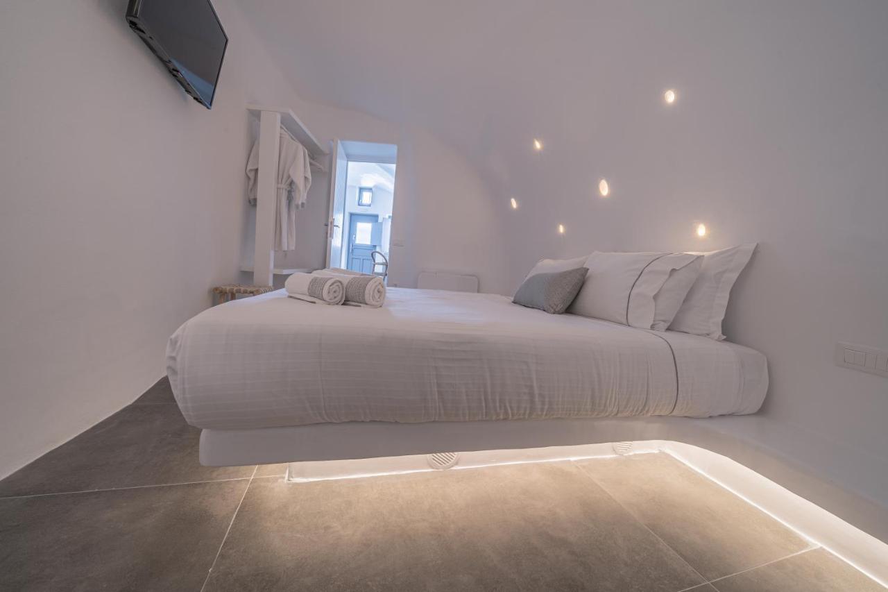 Eternity Suites Santorini Тира Экстерьер фото