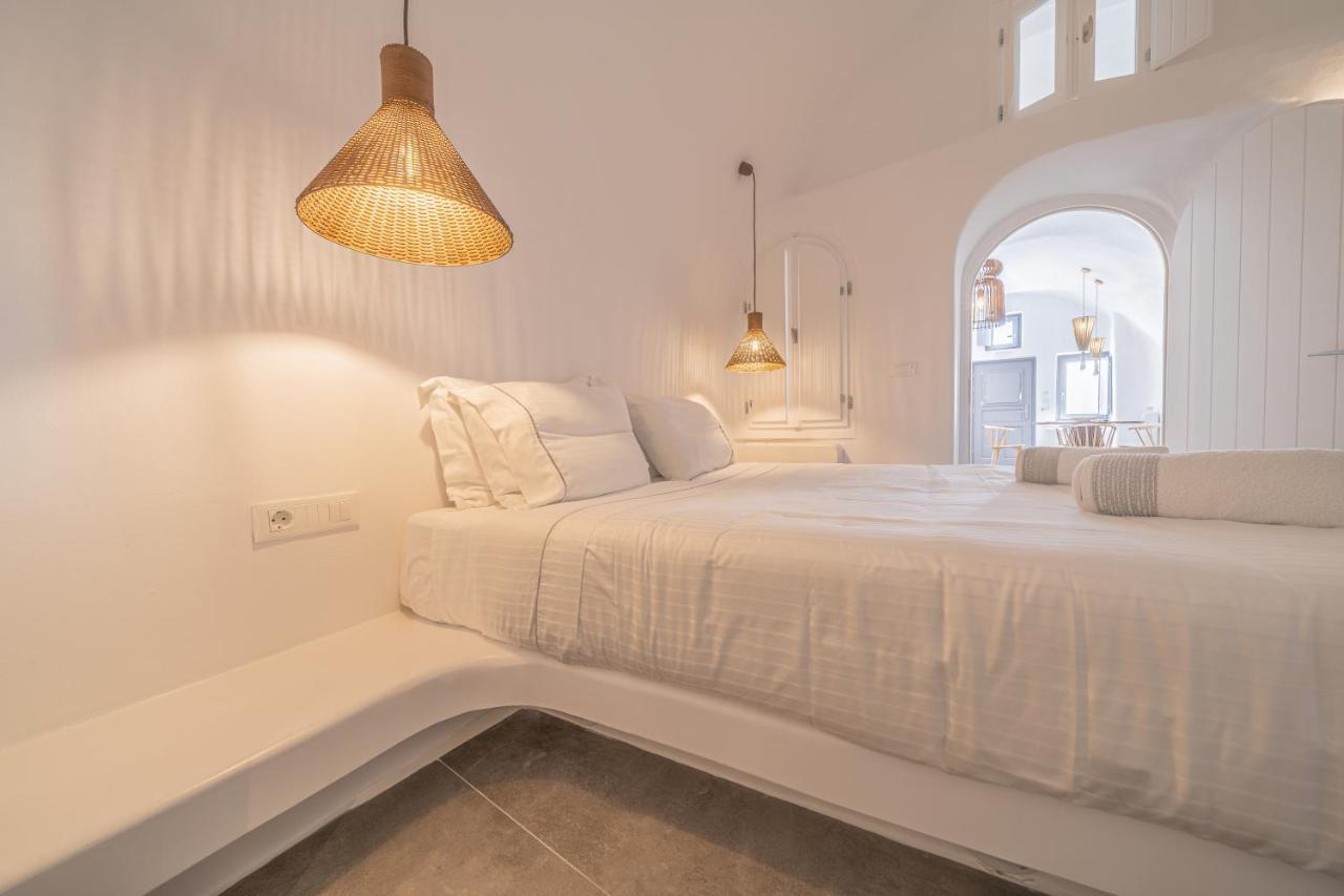 Eternity Suites Santorini Тира Экстерьер фото
